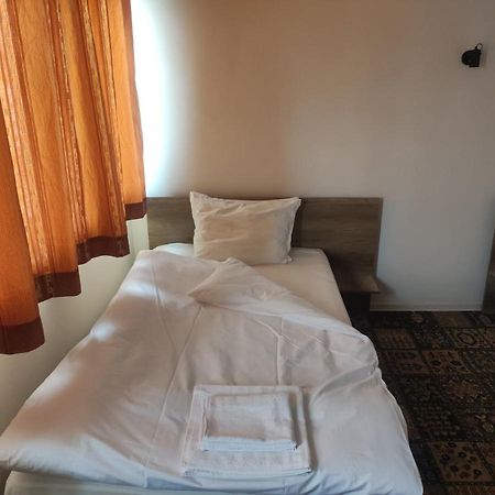 Кианти Otel Kŭrdzhali Dış mekan fotoğraf