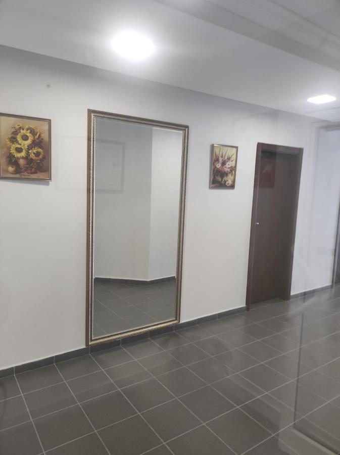 Кианти Otel Kŭrdzhali Dış mekan fotoğraf