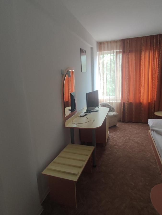 Кианти Otel Kŭrdzhali Dış mekan fotoğraf