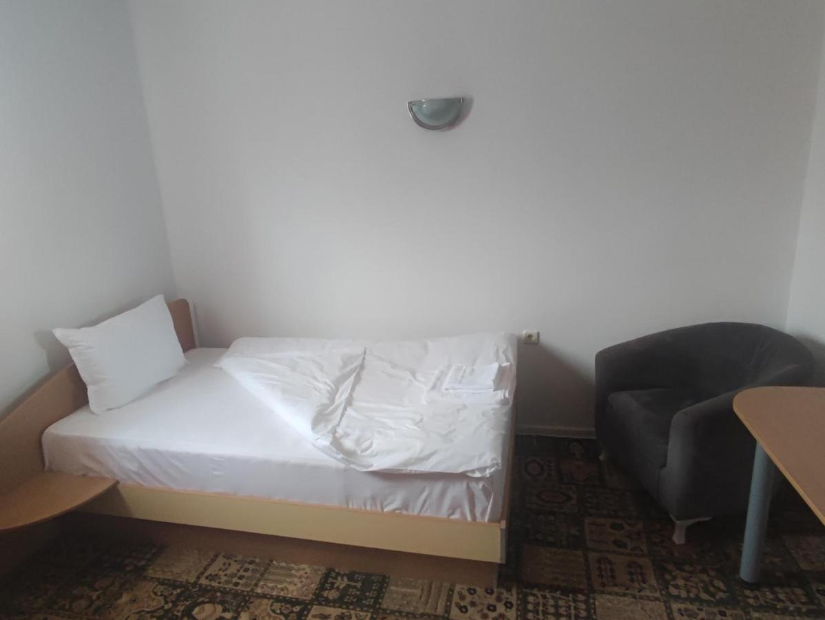 Кианти Otel Kŭrdzhali Dış mekan fotoğraf