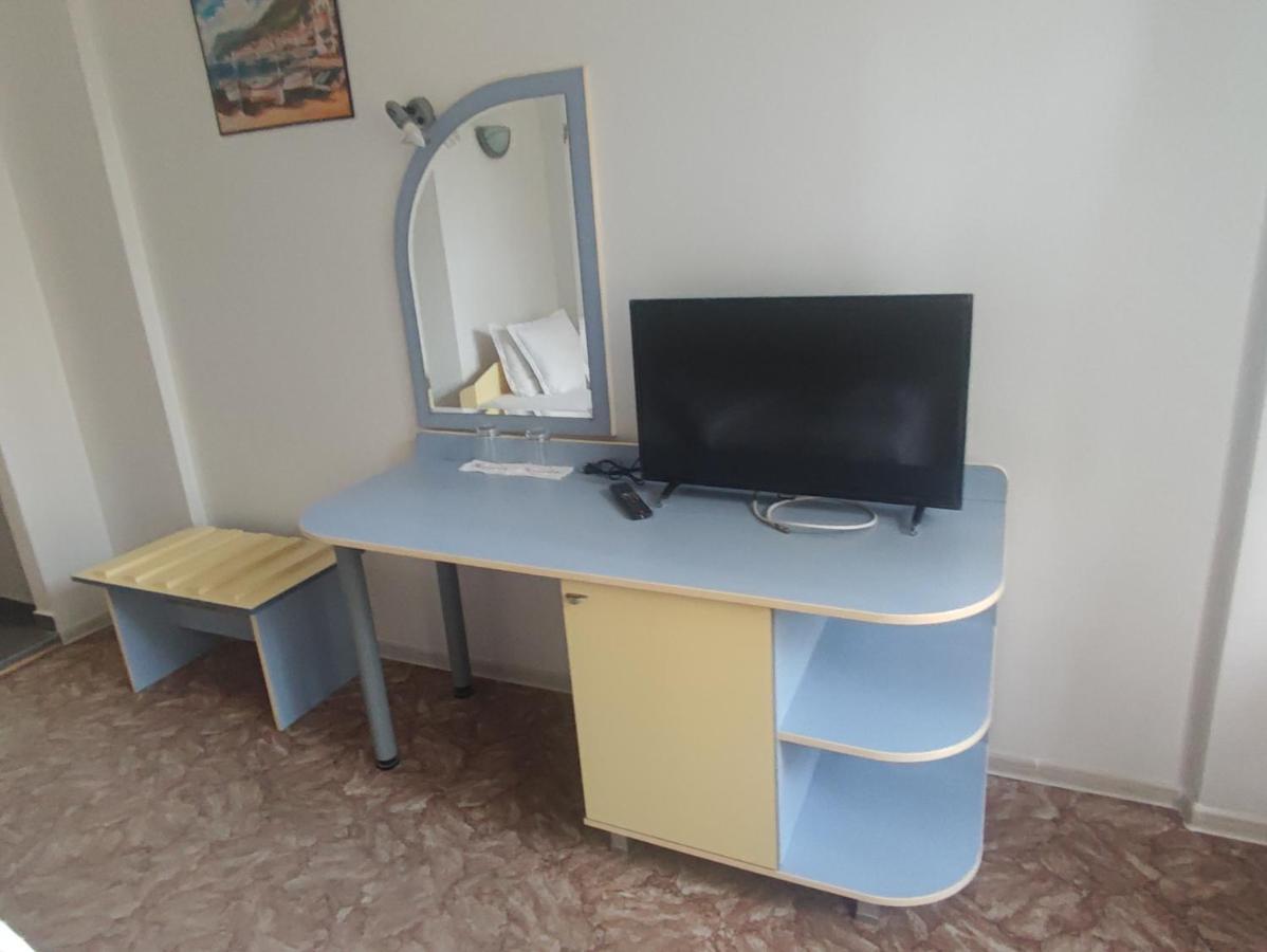 Кианти Otel Kŭrdzhali Dış mekan fotoğraf