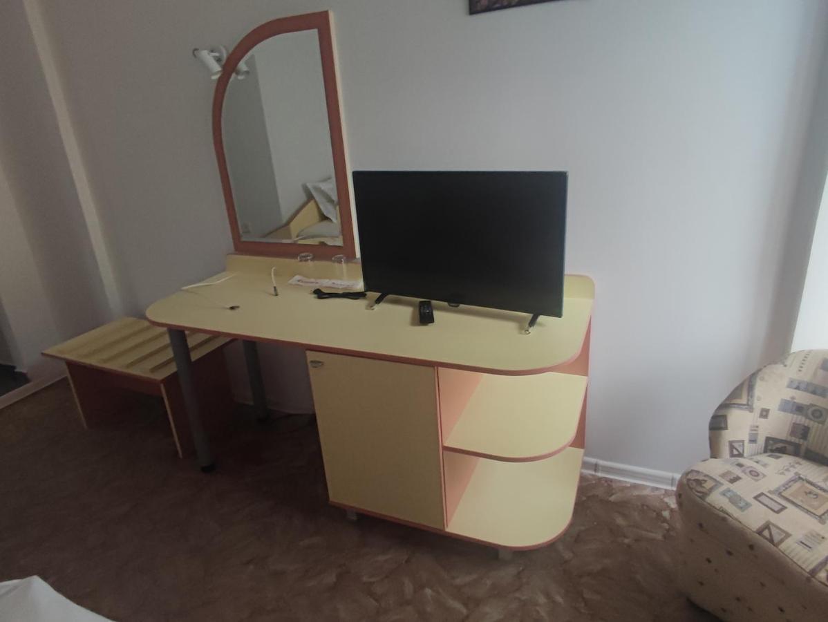 Кианти Otel Kŭrdzhali Dış mekan fotoğraf