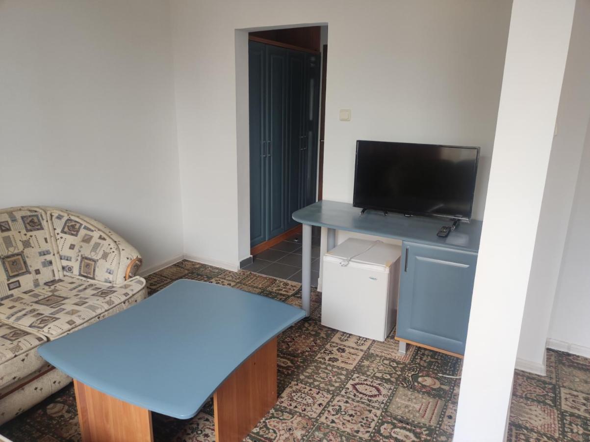 Кианти Otel Kŭrdzhali Dış mekan fotoğraf