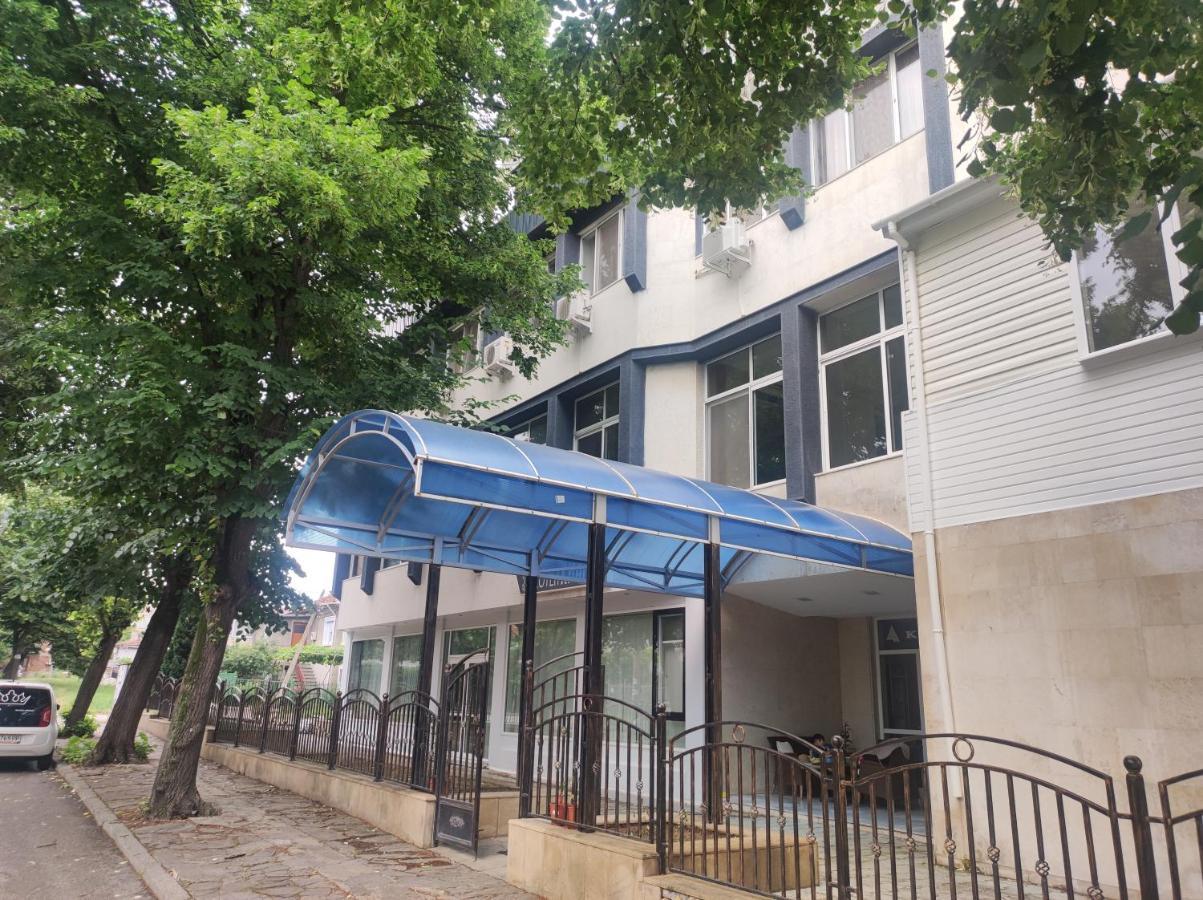 Кианти Otel Kŭrdzhali Dış mekan fotoğraf