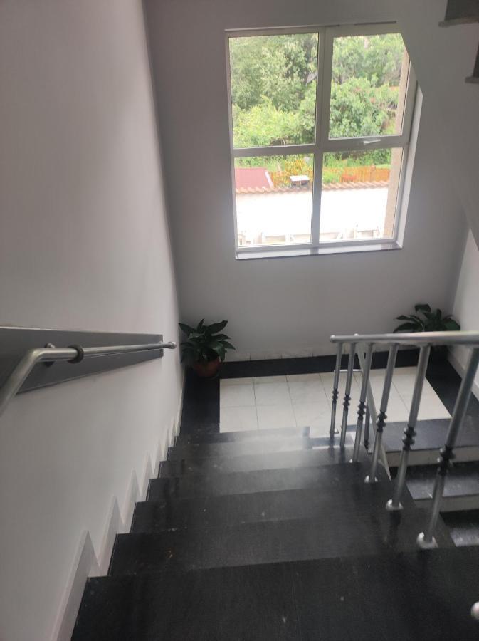 Кианти Otel Kŭrdzhali Dış mekan fotoğraf